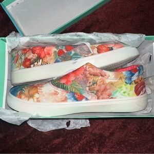 OSITOS Floral Sneaker